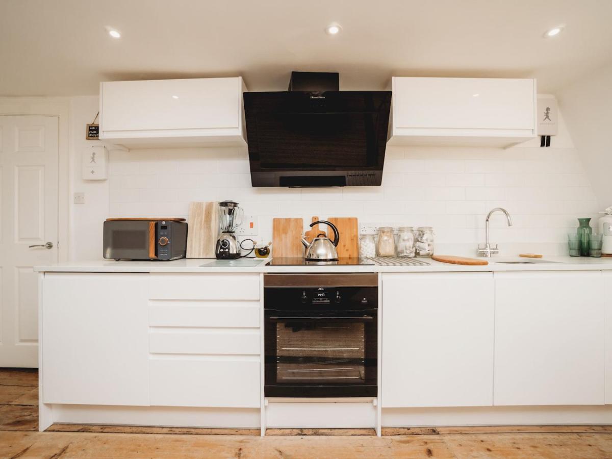 Pass The Keys Stylish 2 Bed Eco Flat In The Heart Of Bath Apartamento Exterior foto