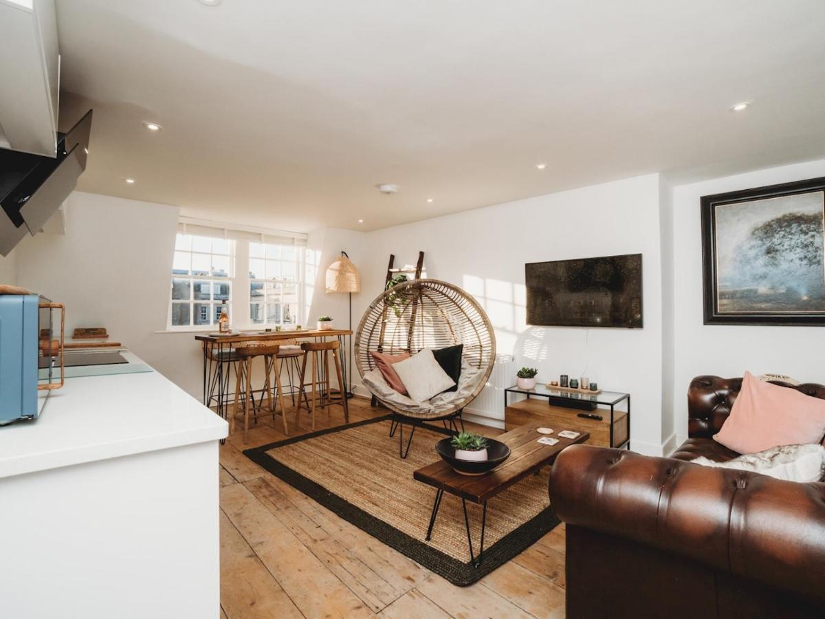 Pass The Keys Stylish 2 Bed Eco Flat In The Heart Of Bath Apartamento Exterior foto