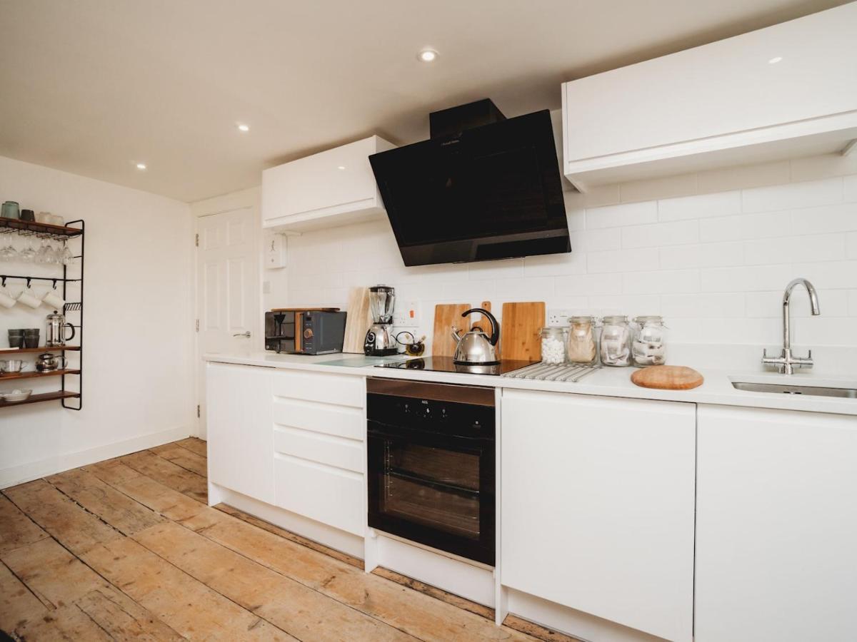 Pass The Keys Stylish 2 Bed Eco Flat In The Heart Of Bath Apartamento Exterior foto