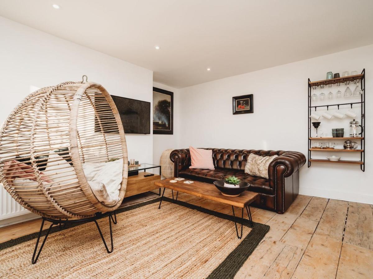 Pass The Keys Stylish 2 Bed Eco Flat In The Heart Of Bath Apartamento Exterior foto