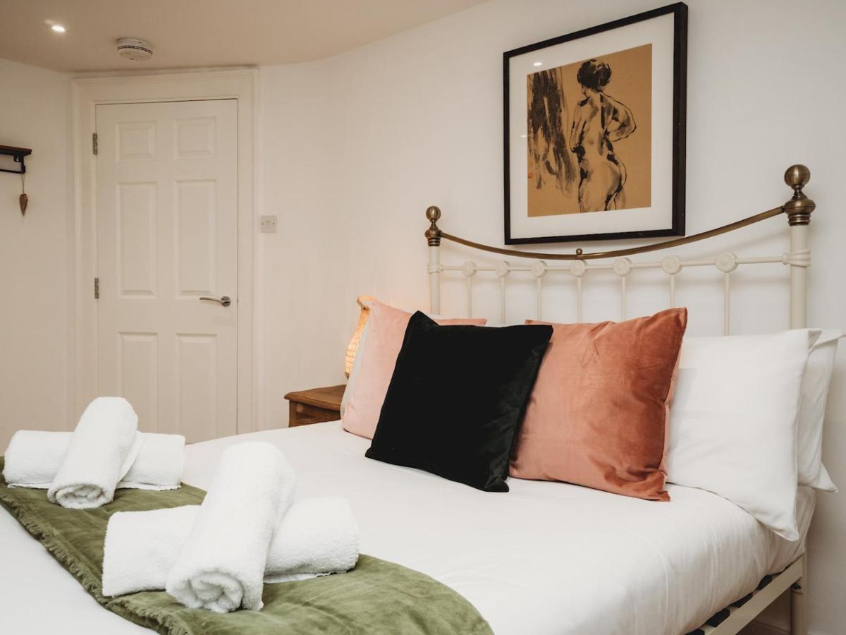 Pass The Keys Stylish 2 Bed Eco Flat In The Heart Of Bath Apartamento Exterior foto