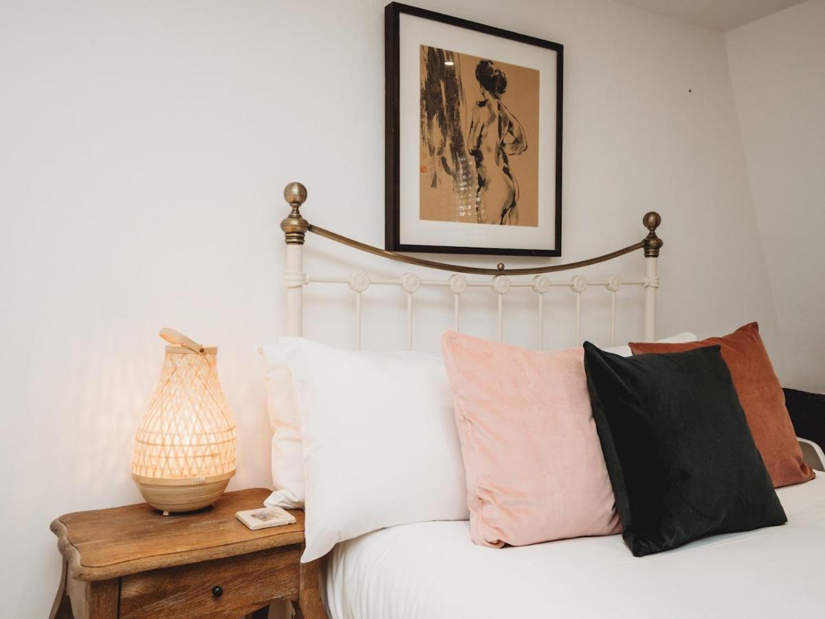Pass The Keys Stylish 2 Bed Eco Flat In The Heart Of Bath Apartamento Exterior foto