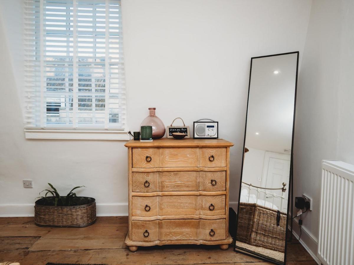 Pass The Keys Stylish 2 Bed Eco Flat In The Heart Of Bath Apartamento Exterior foto
